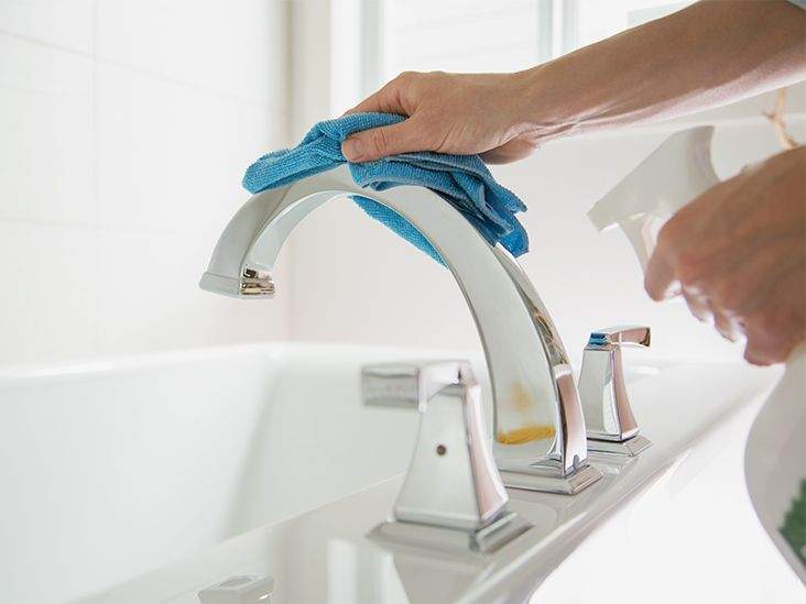 Trendy “waterfall” faucet cleaning tips? There's a buildup of limescale  inside this faucet in my new home. Can't figure out how to remove! :  r/CleaningTips