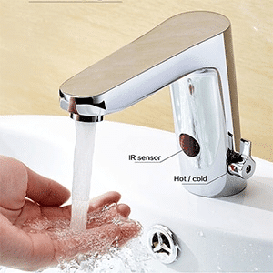 Touchless kitchen faucet with temperature control
